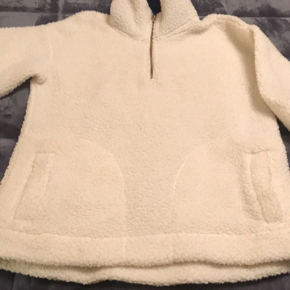 Old navy white fleece pullover - Picture 4 of 5